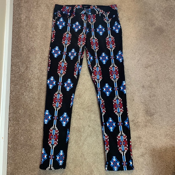 Forever 21 Aztec Pattern Skinny Jeans Women’s Size 29 - Picture 2 of 9